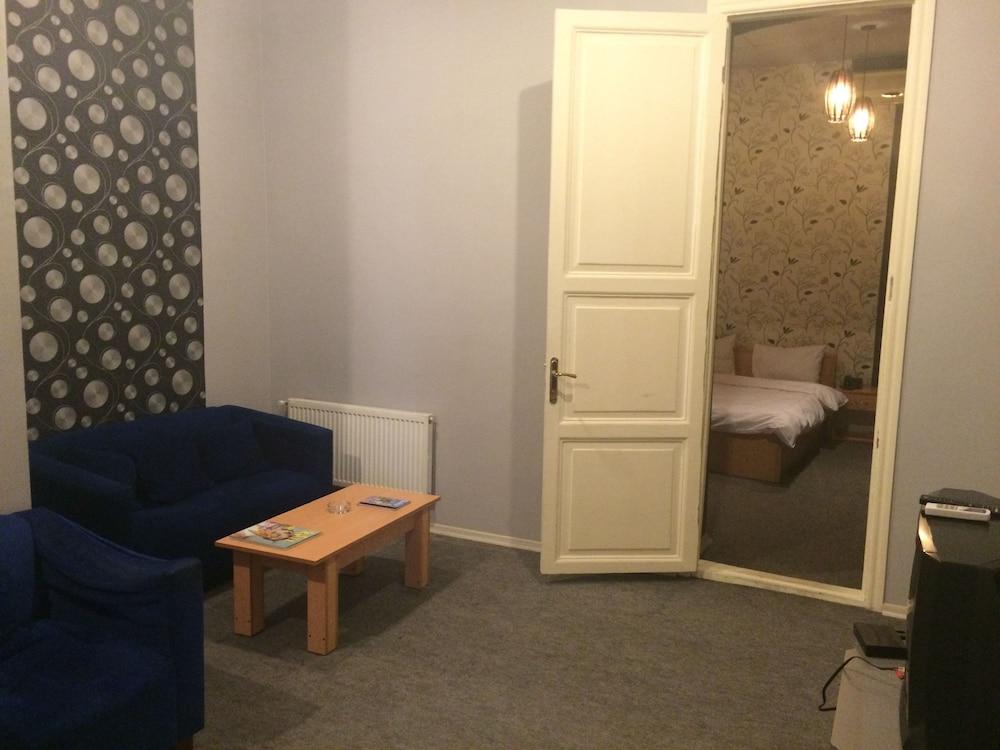 Balion Hotel Baku Bagian luar foto